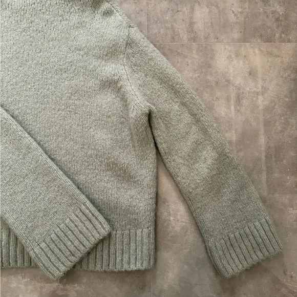 H&M Sage Green Turtleneck Size Small - Picture 2 of 5